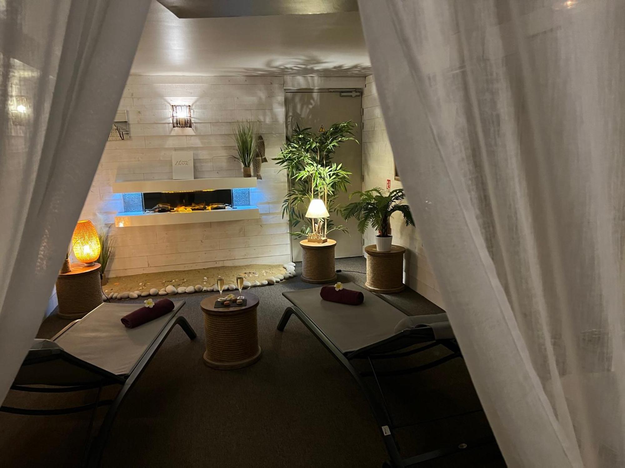 Le Trophee Boutique Hotel Spa- La Loggia Appart'Hotel Deauville Luaran gambar