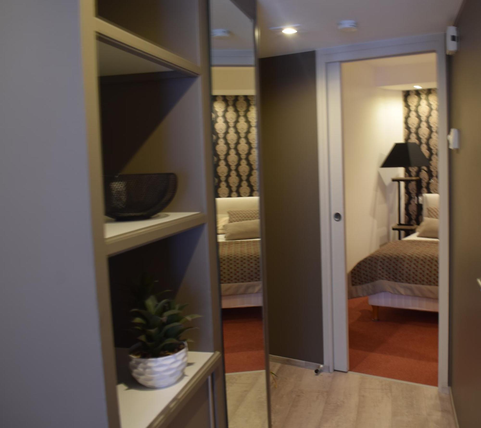 Le Trophee Boutique Hotel Spa- La Loggia Appart'Hotel Deauville Luaran gambar