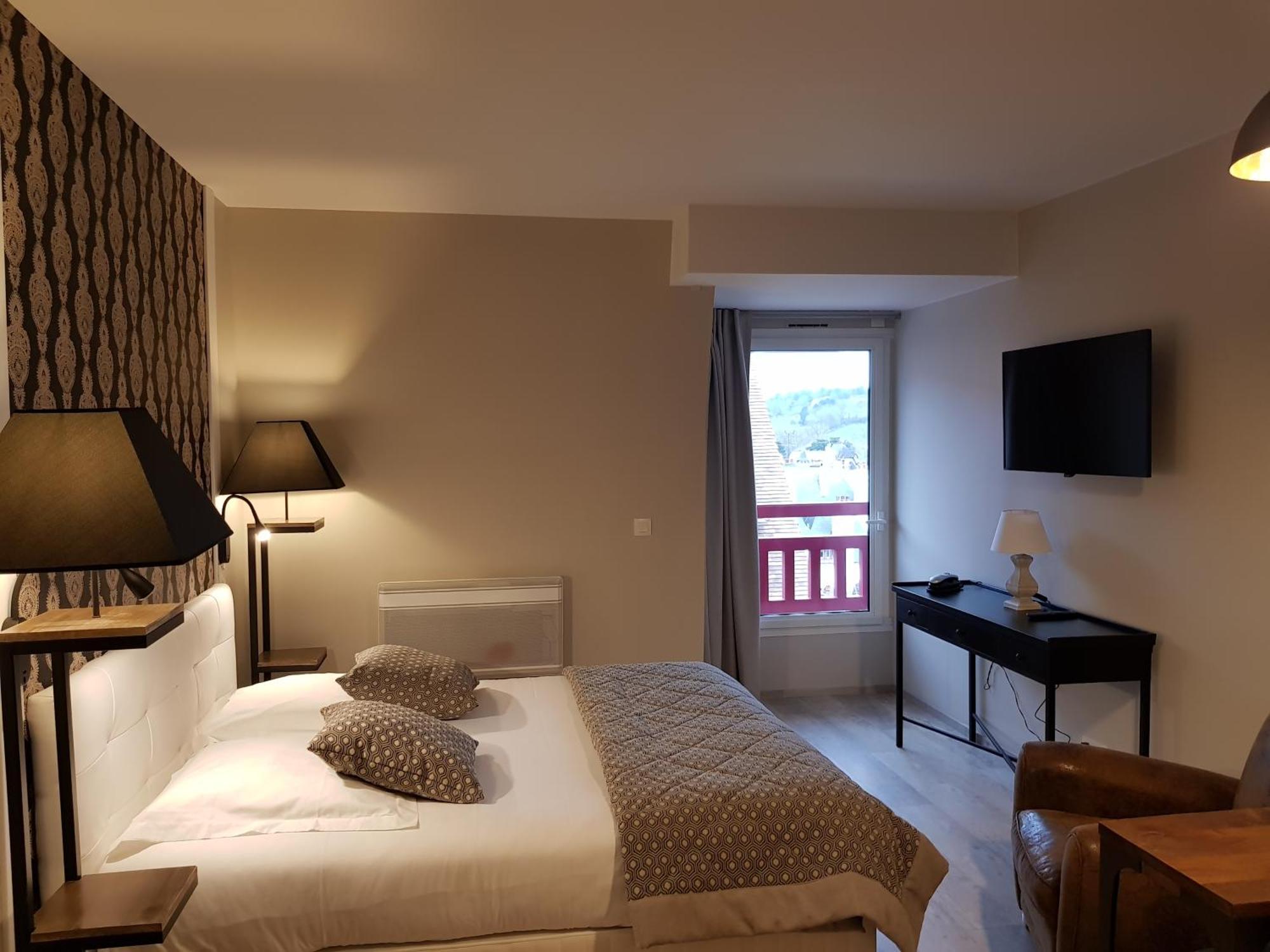 Le Trophee Boutique Hotel Spa- La Loggia Appart'Hotel Deauville Luaran gambar