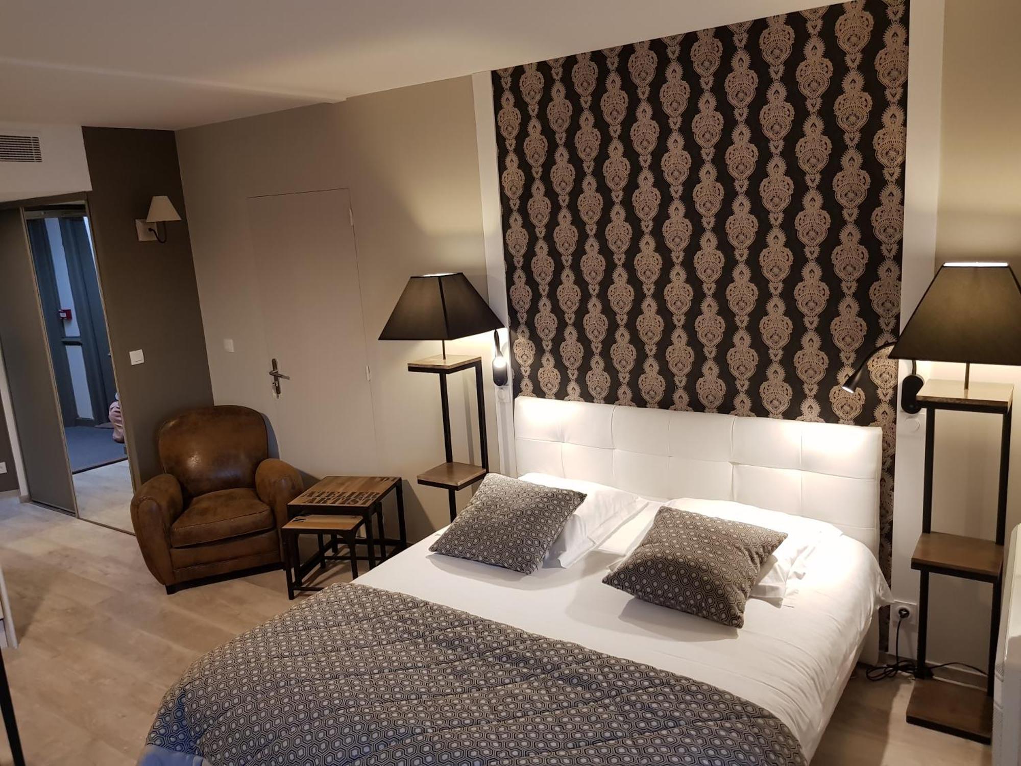 Le Trophee Boutique Hotel Spa- La Loggia Appart'Hotel Deauville Luaran gambar