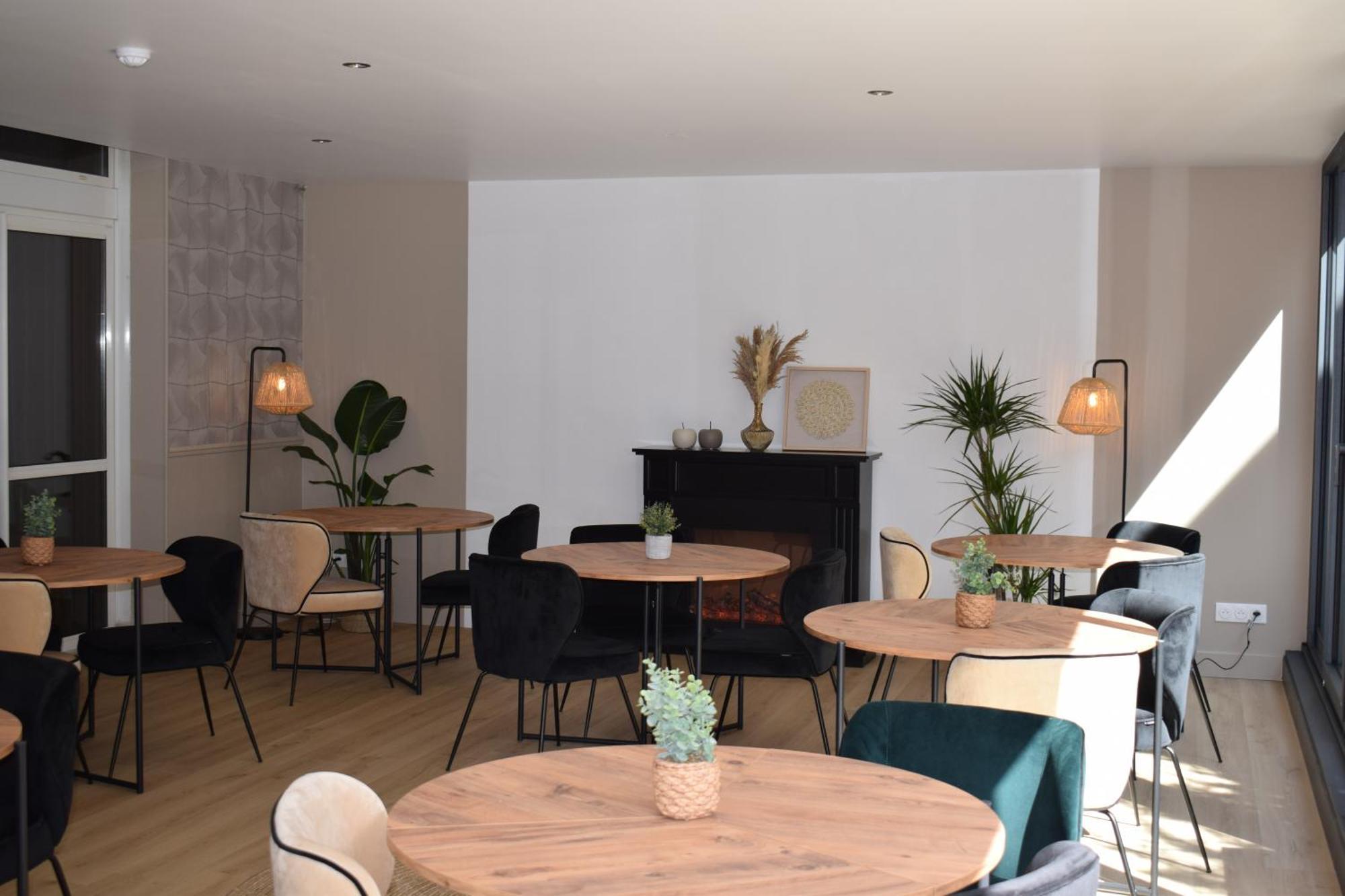 Le Trophee Boutique Hotel Spa- La Loggia Appart'Hotel Deauville Luaran gambar