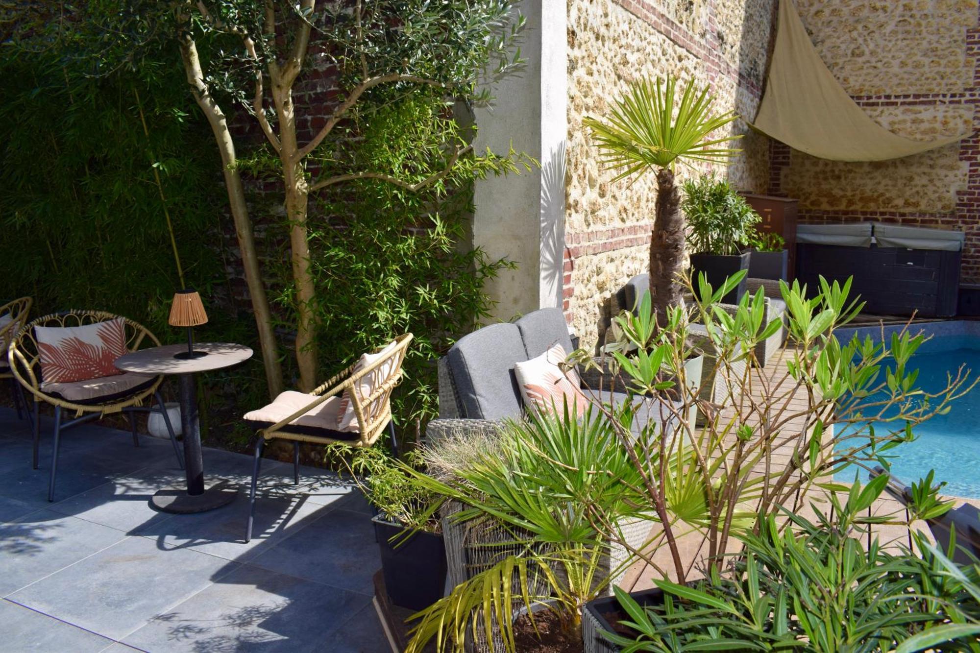 Le Trophee Boutique Hotel Spa- La Loggia Appart'Hotel Deauville Luaran gambar